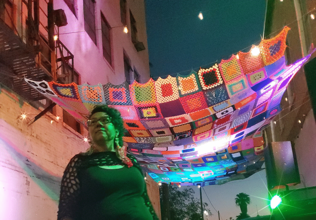 alley_yarn_bomb_lori